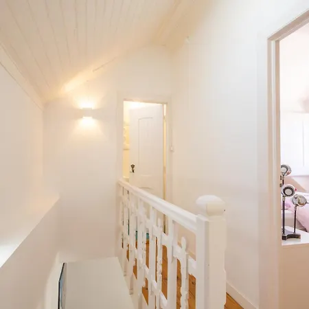 Charming House - By Smarthomes Holiday home *